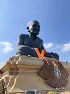 Wat Huay Mongkol (The Giant Monk Statue) Hua Hin Thailand