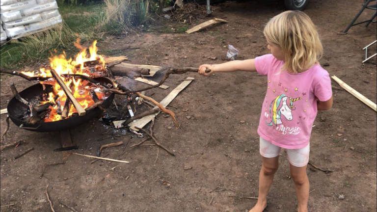 Marshmellows by the fire in Dresden
